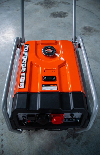 Генератор бензиновый 5,0 кВт 220В/380В с электростартером TOR KM6500HE