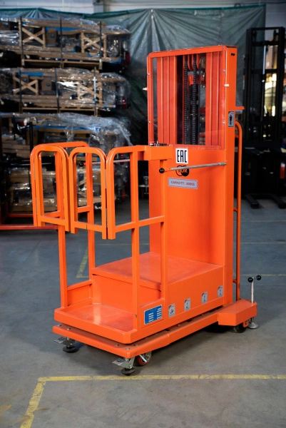 Сборщик заказов с электроподъемом 200 кг 4,5 м TOR GOPY4.503